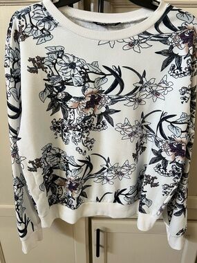 SHEIN White Floral Crewneck Top with Black Accents